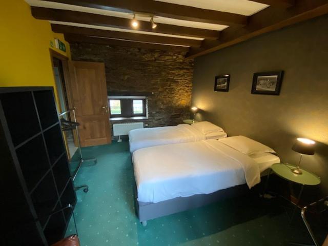 Le Tri Renard Spa Exteriör bild
